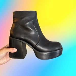 Urban Outfitters boots Size 39